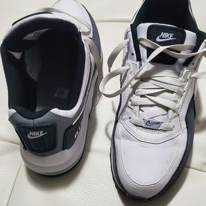 Nike Shoes - Nike Air Max running shoe Nike Shoes - Nike Air Max running shoe